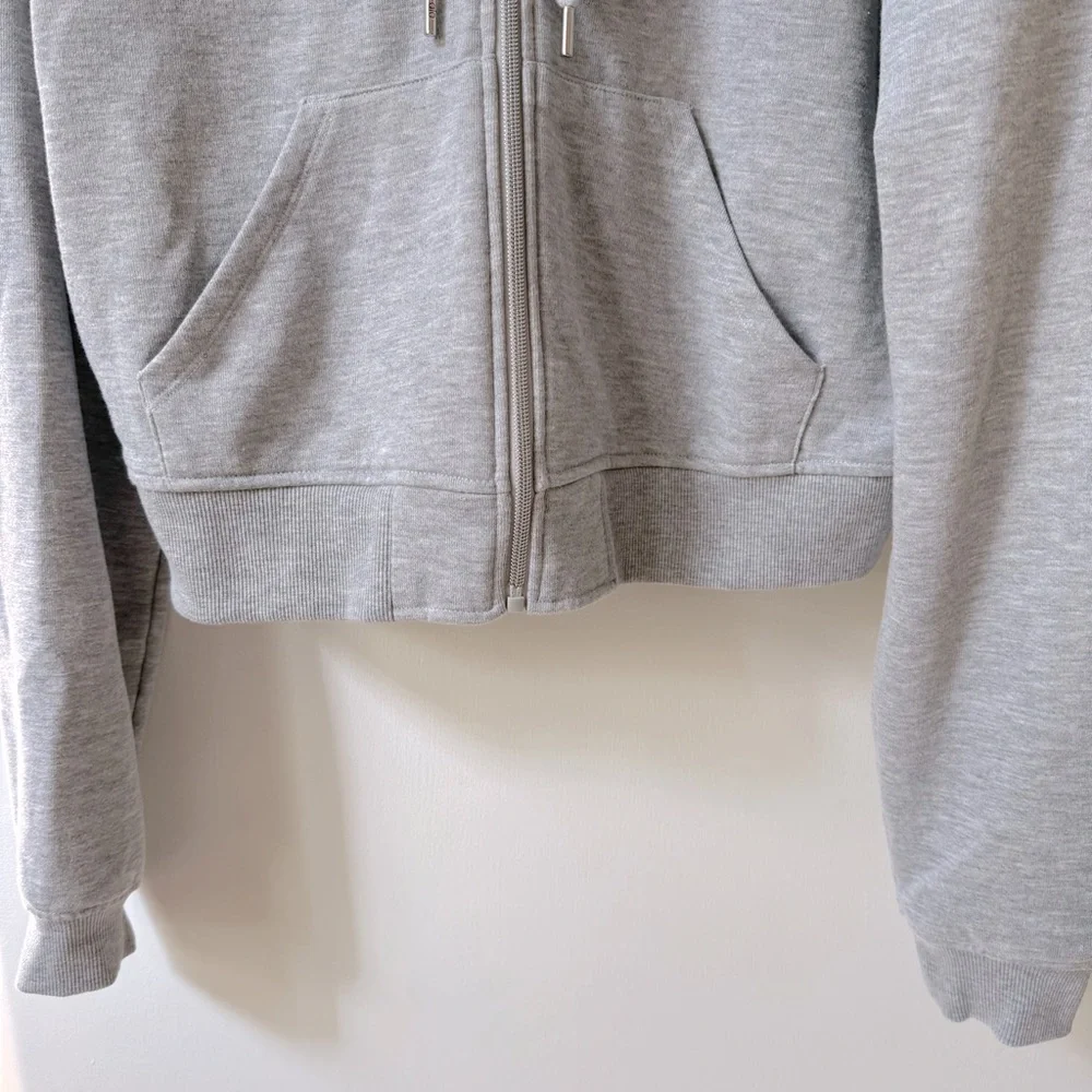 ALO Yoga Routine Cropped Zip Hoodie Jacket in Athletic Heather Grey - Picture 7 of 13